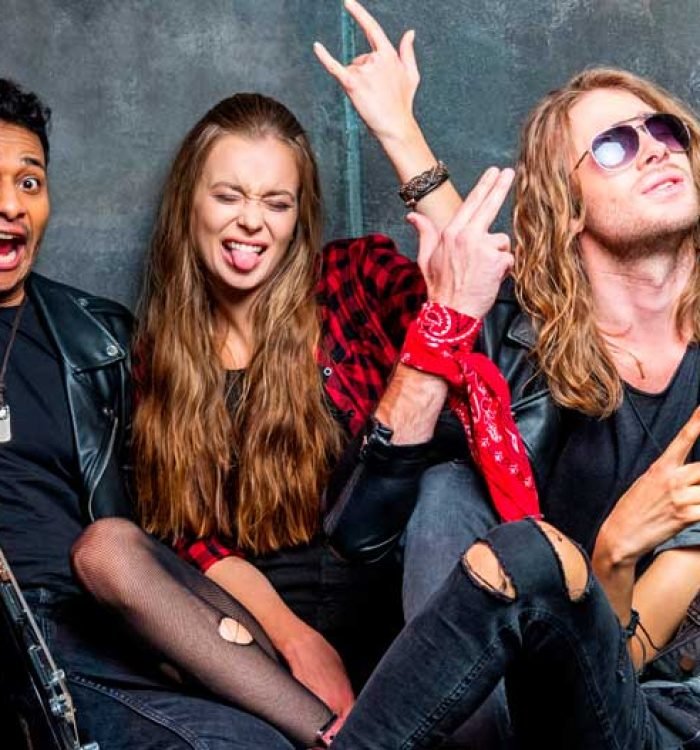 TIENES UNA BANDA DE ROCK? ESCRIBENOS